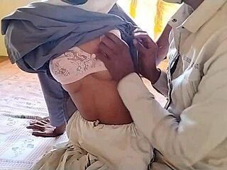 हॉट इंडियन देसी कॉलेज गर्ल की कमसूत्रा सेक्स वायरल एमएमएस