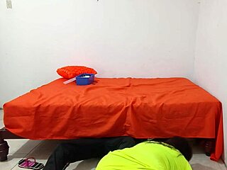 brazen young woman from usa shakes her big ass without censorship