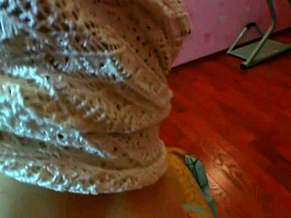 Brunette teen boldly sucks step-daddy's shaft for the first time in steamy homemade clip