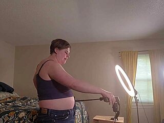 Clara Crisp Prepares for Giantess BBW Fetish Video.