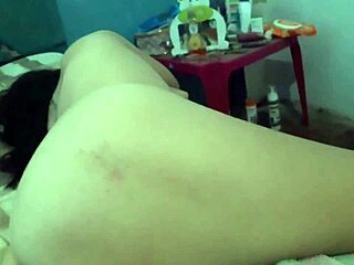 Beautiful body of this 18-year-old with perfect vagina