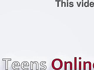 petite amateur makes herself cum