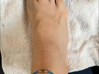 Latina Girl Talks to Followers and Shows Barefoot Toes