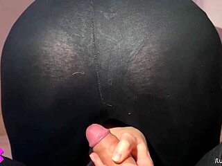 i got him to cum by my wet hairy pussy