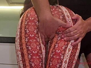 Fetish cleaner gets extra tip for big cock and big ass worship