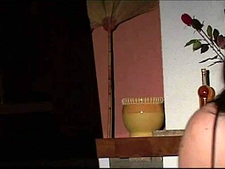 Αναίσχυντη χήρα γαμάει σκληρά κάθε φίλο του άντρα της!