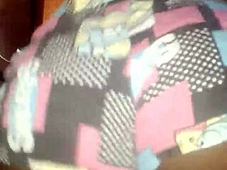 She's shaking that big ass while getting a blowjob