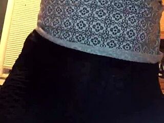 Married woman with a nice ass dancing and shaking it