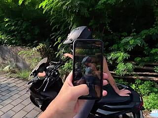 Fake Photographer Fucks Big-Ass Blonde Biker After Shoot