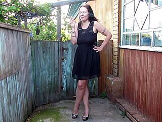 Curvy milf with big tits smokes and pees outdoors, so sexy!