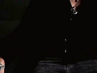 Curvy babe reviews twirl male sex toy one on one