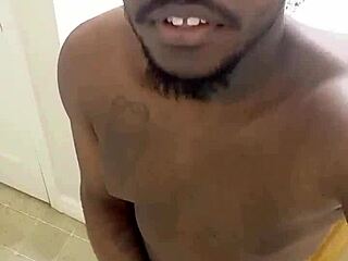 Masturbating with Mirror Selfie for Free Orgasmic Finish