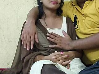 Indian Ashu Bhabhi in viral XXX MMS clip