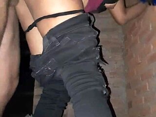 cuñada cumpliendo apuesta después de la fiesta