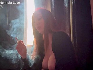 wanna see italian milf artemisia love smoke solo?