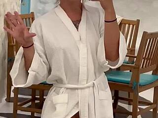 aluguei um quarto de motel e aproveitei sozinha, masturbando com voc�s assistindo