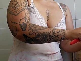 pregnant woman shows off big ass