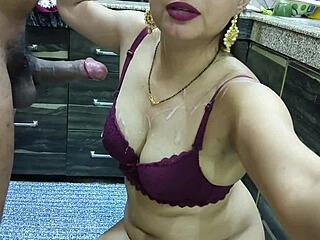 Bhabhi desi leva surra forte na cozinha pelo devar safado