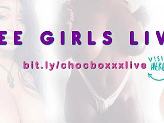 Check Out Angela Basset's Big Ebony Tits on Webcam!