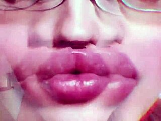 Nude Chick Makes You Hot