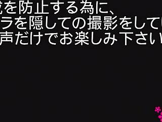 예쁜 일본 여자를 픽업해서 아시아 트레일러에서 젖은 재미