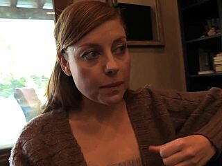 Skinny redhead lesbian loves her pink taco eaten out