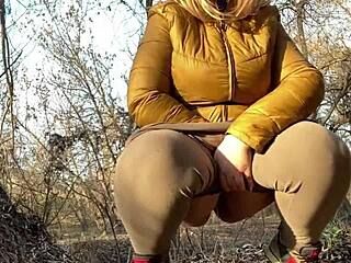 Petualangan basah ibu mertua gemuk matang menanti