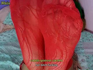 Punheta guiada: Hot latina controls and commands with feet