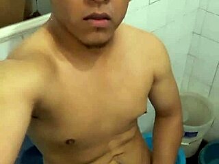 Teen masturbates and cums nicely