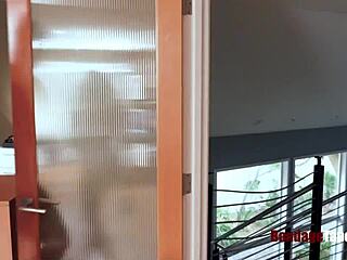 趴着给继父大人狠狠来一发