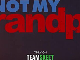 Horny stepgrandpa pomáha so školskou uniformou a ja vrátim láskavosť na jeho boner