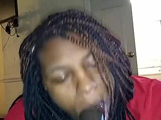 Diamond Mercedez gives sloppy bareback blowjob in Florida