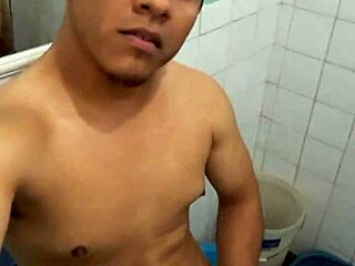 Teen masturbates and cums nicely