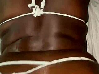 Bigass milf bangs ex boyfriend in doggystyle