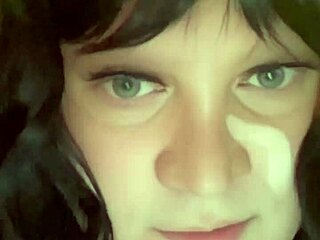 Jencakes gets ready to go out