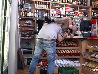 Egon fucks Mia in the kiosk