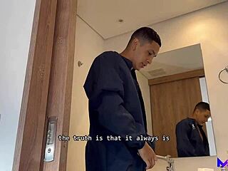 ¡Hermanastras cachondas Max, Carla y Naty dejan seco al fontanero!