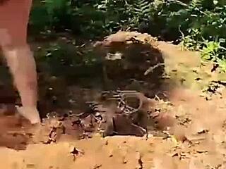 We entered an abandoned house and fucked a lot!