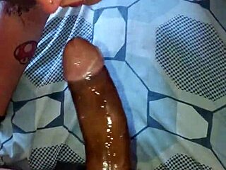 Girlfriend Gives Nasty Morning Blowjob And Swallows