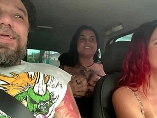 Pernocas Flashes Bluezao in Public at Sao Paulo's Center