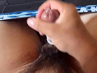 i put a condom on and masturbate in this solo session