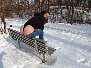 Arctic MILF Ass Shines in Whaletail Fetish Display