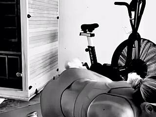 I work out my ass in this creepy session. It feels intense.