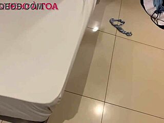 Hey, check out this brunette teen slut's first time in thong getting assfucked by pornstar in amateur 1on1. It's all in Primeira vez da ninfeta completo no red e no cher!
