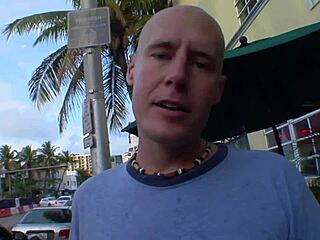 Milf housewife gets rough quickie fucking in wet pussy. Amateur style with intense sex.