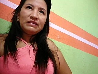 Cock Sucking Aussie Girlfriend Creampied