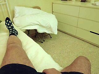 Pregnant brunette wife deepthroats cock on homemade camera.