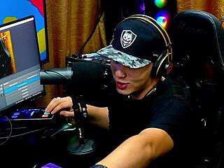 Geisy DK Shows Sexy Back Tattoo and Begs Ruan for Doggystyle Action