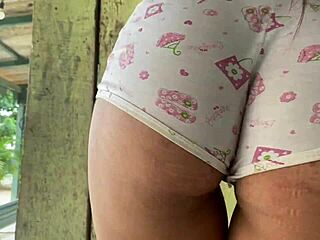 Asyalı Japon Amatörlerin Oyuncaklarla Oral ve Sikme Aksiyonunun Tam Versiyonu