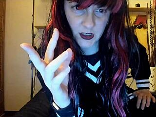 Imagine worshiping these dirty socks in your mouth, so close up!